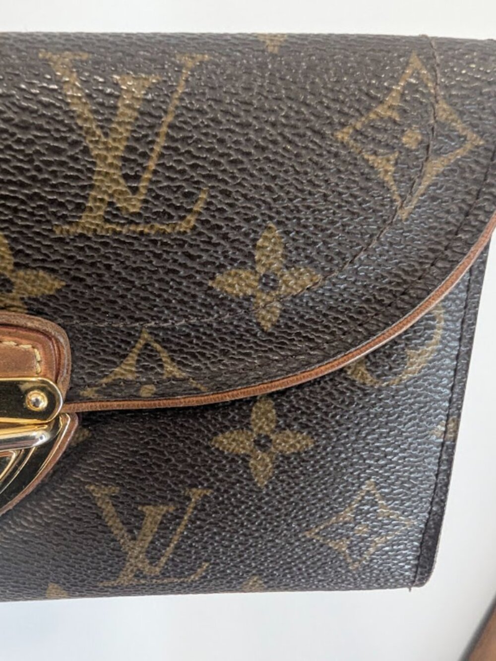 Louis Vuitton Monogram Mahina Lock Style Wallet - Picture 11 of 11